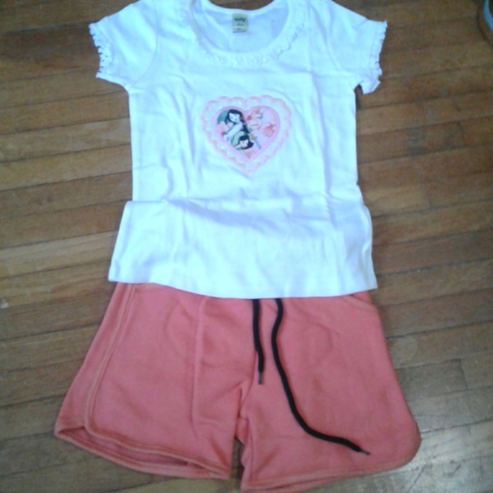Kids girl embroidery shirt and shorts
